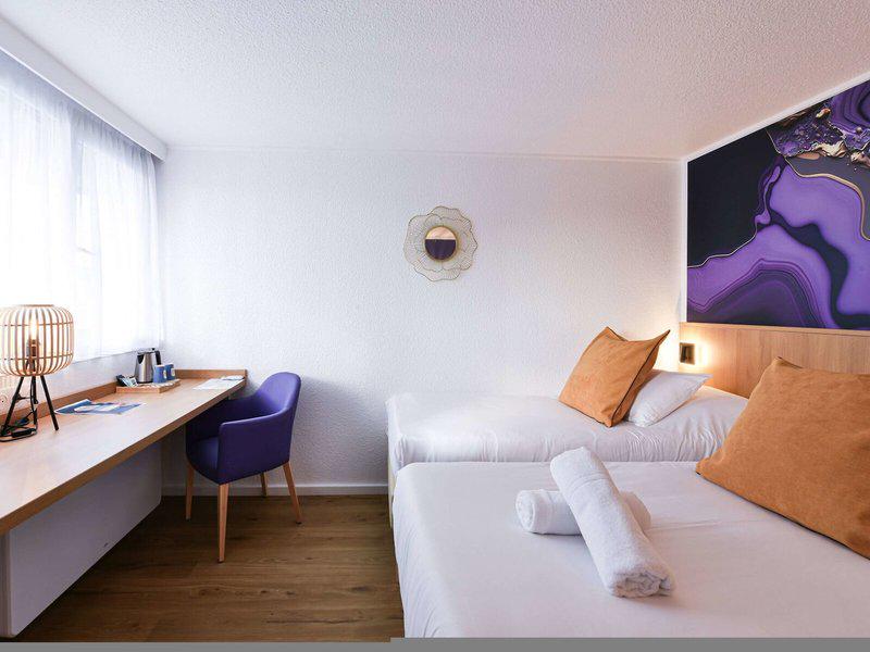 C220A35FC13C11D8B49DCA77AA97123F