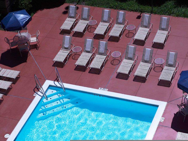 A6A836A2810D6D117B2F3A3368EE6451