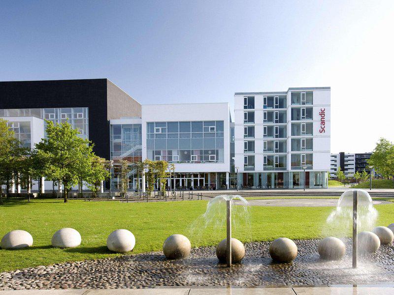 9229BE33E682E3CBFF5299CA276807B5