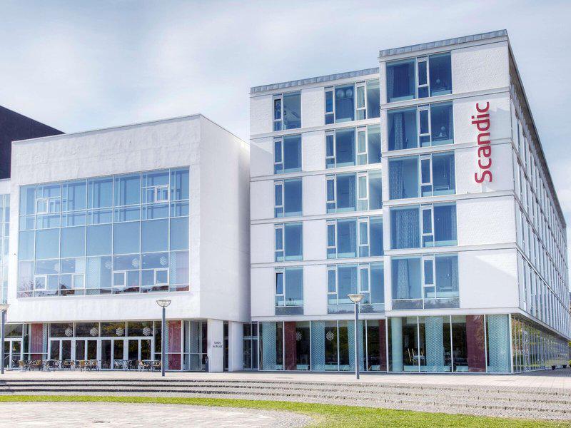 BB708E148E04BB5E4963C09AD160752B