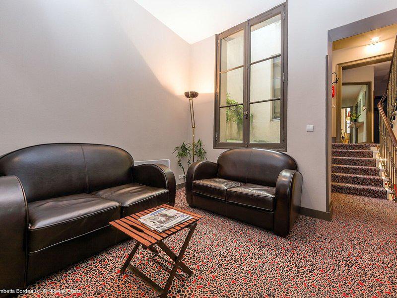 C4191F103158D4EA17B52DEB004B9AE1