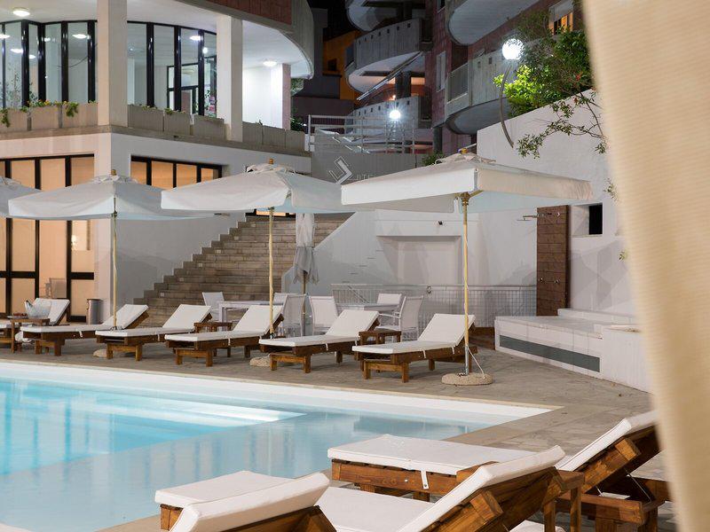 C0743A51F2E4F28BD87EFABAC33D9EA5