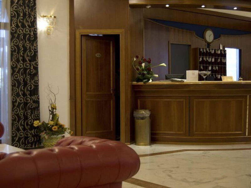 4B144DD6562D3EC6E5D18D5FF2B57D8C