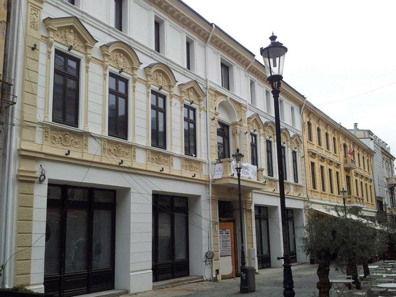 2069A4CB85ADEF923C95E0E9BEB21595