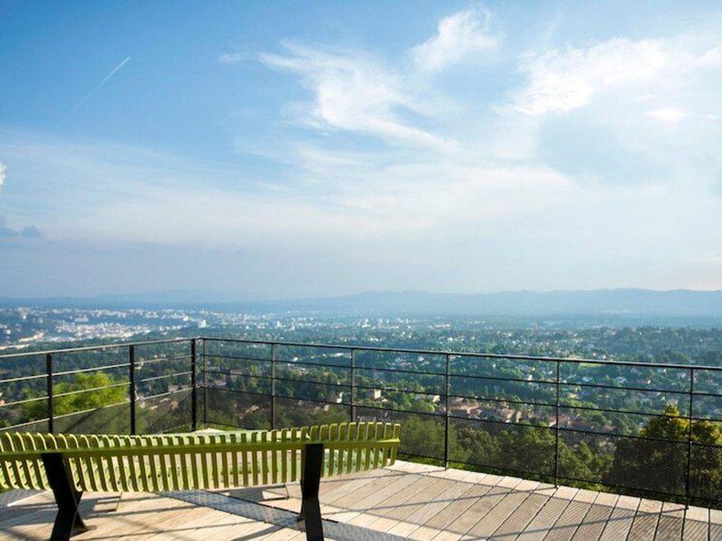 32760D2608D30F83075280D3A5AA1497