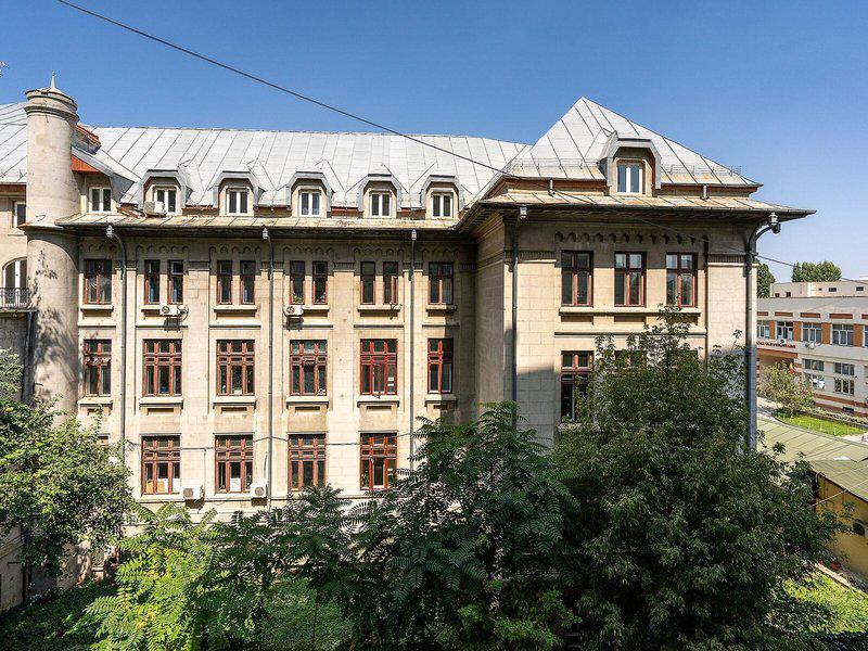 17CFDEBFE74CC092EE1A71BA7D104F83