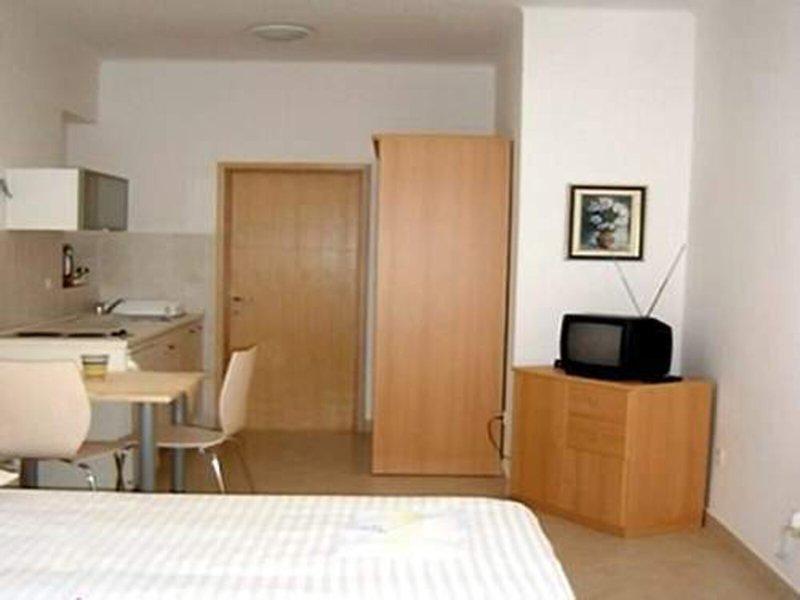 84C5ED5FA92FF367842BCFF373A69028