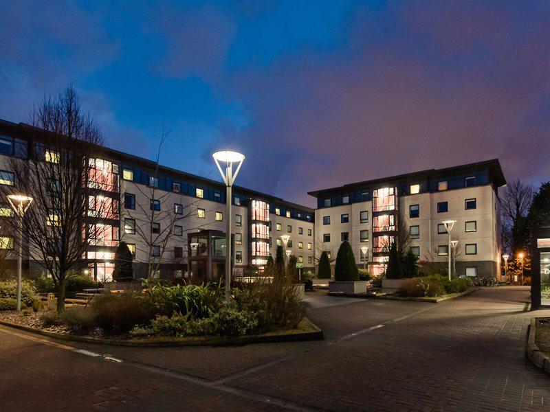 4BC39A77DD725C2D2C8DE9778265E6DC