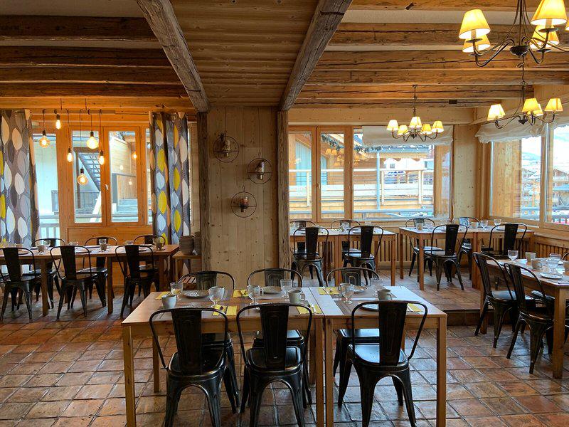 8356EFC717D99E91A894E6AF72ABC3B4