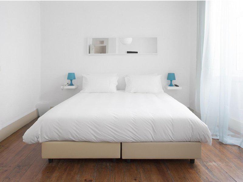 7C62A94ED4F312C77D0A441B9598F4A3