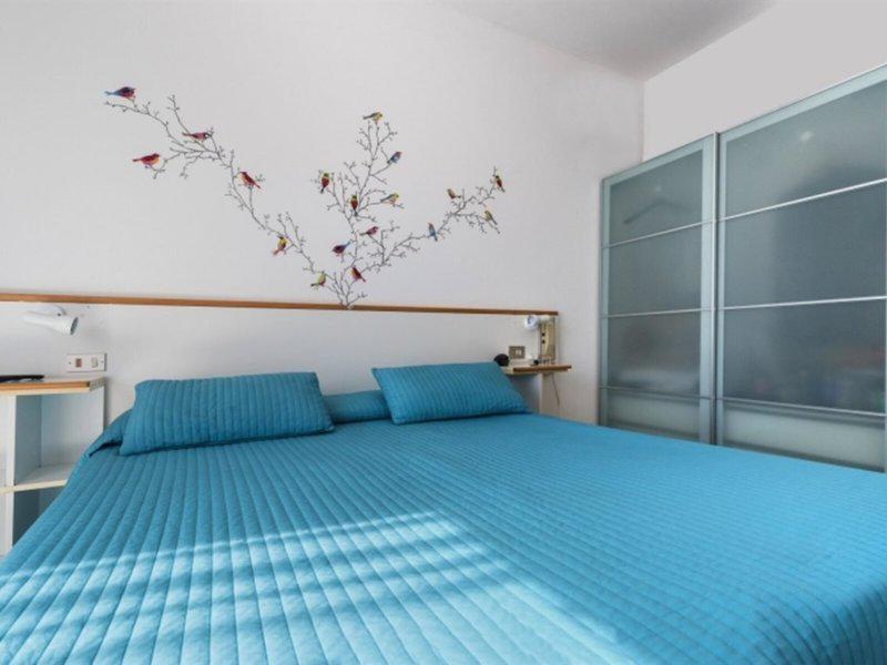 51A2D39490DD65F4D5C5B760752186A3