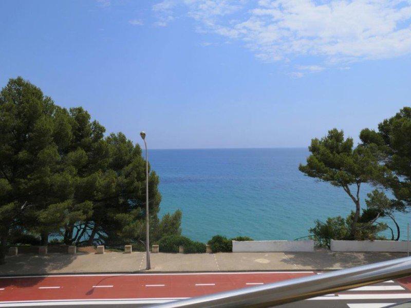 B9BD8AA898D976CBD01F3EB5B3459221