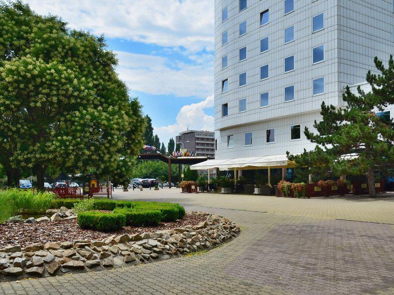 1C17BC23FEAB7FB2EF904C4743AD6137