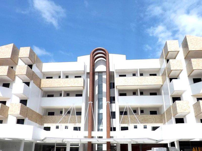 DFAB38E1EFA13D07CA3A4FFAEA074C64