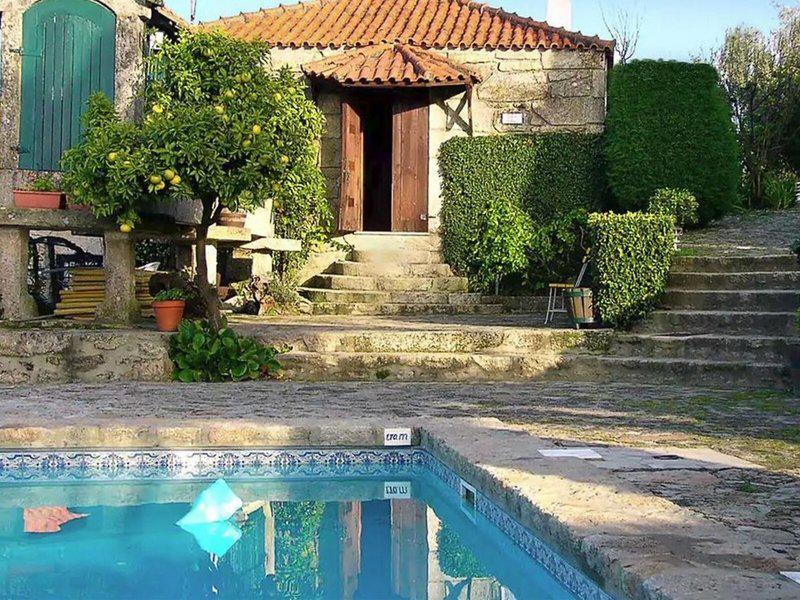 D81A6F5116909596A4B7614DB8BB425D