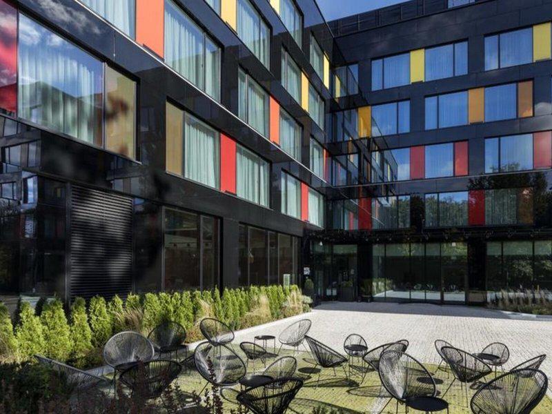 FDE464B5AFF56C21D3D612B6F4382D95