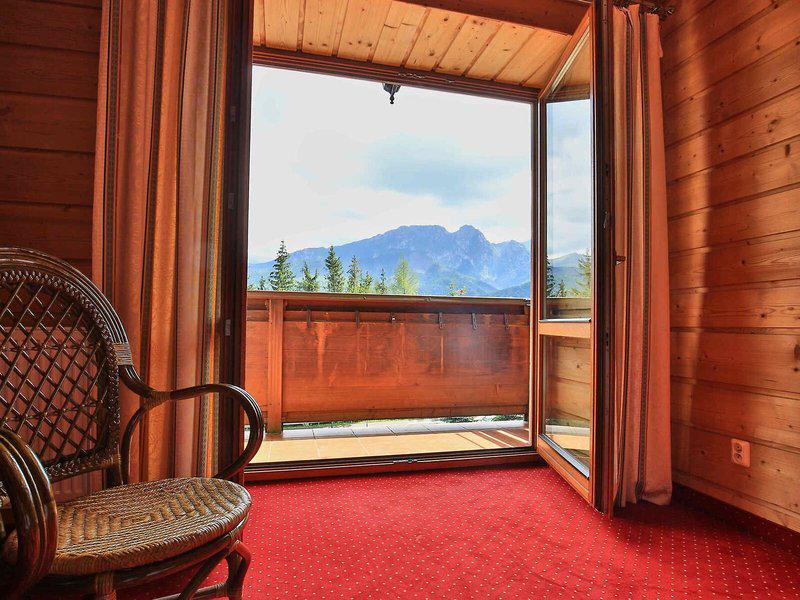 9EC74DA2BB1D02A714DDA4A50D413EB7