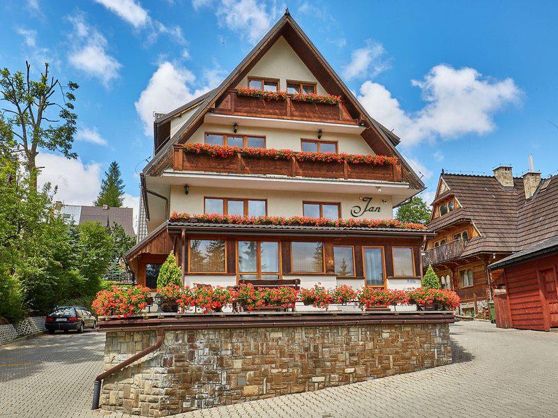 A0D5E5B286DD35913257D79EEBA35EB2