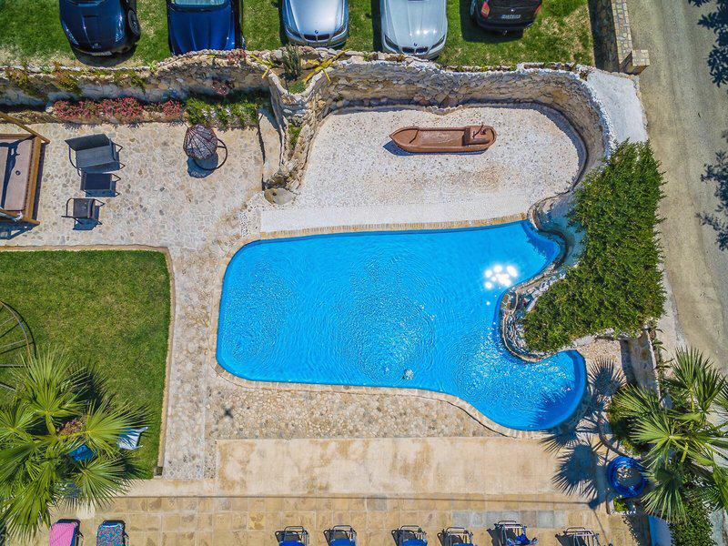 4177D808018F29A6C7BE88FBBDA19C2E