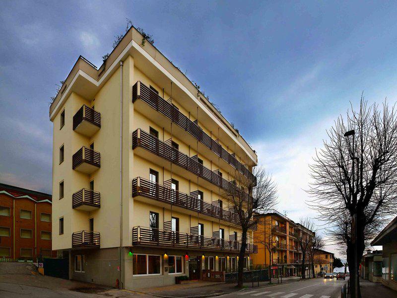 101A9349F93849965340992EDE8D0393