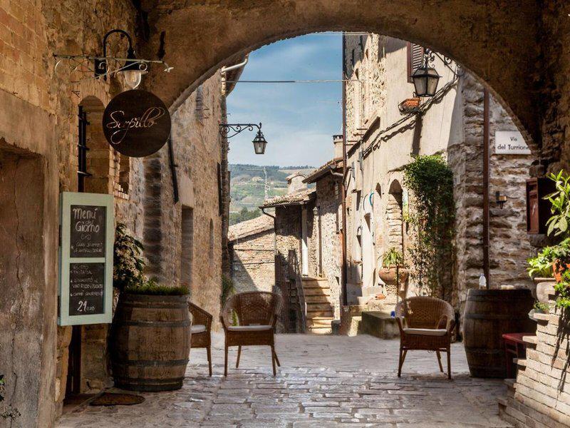 24D2F4A643BE806E45616A6A548208E5