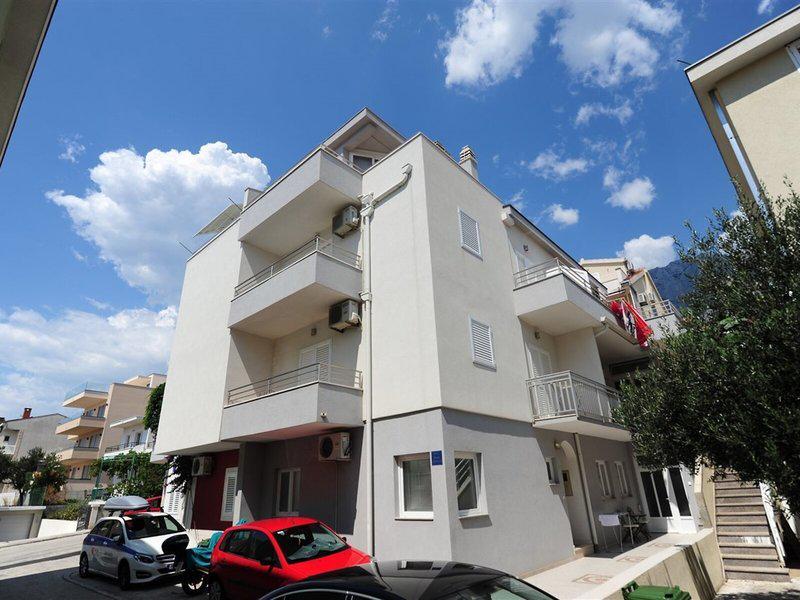 1237113C4FD6AC84F5DF0A6E9DBBA429