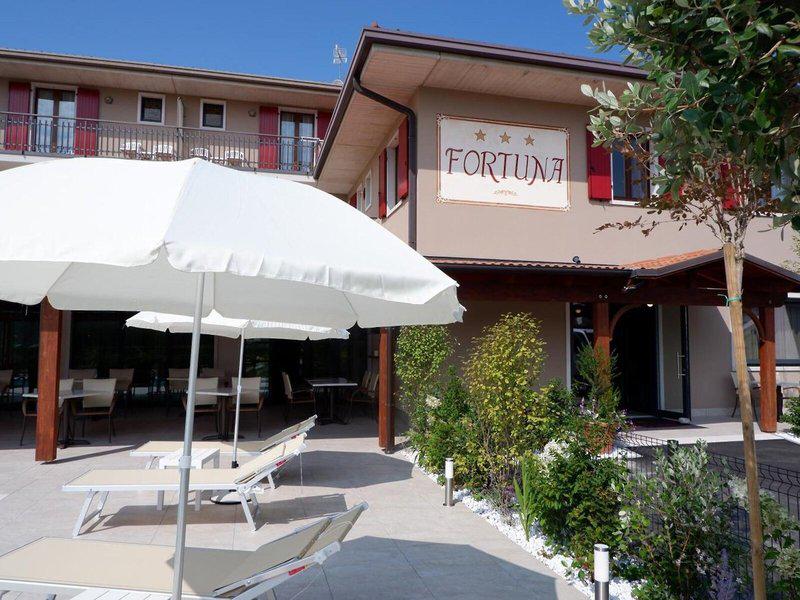 FC9C95F3703E8172955C4FED2B9DF483