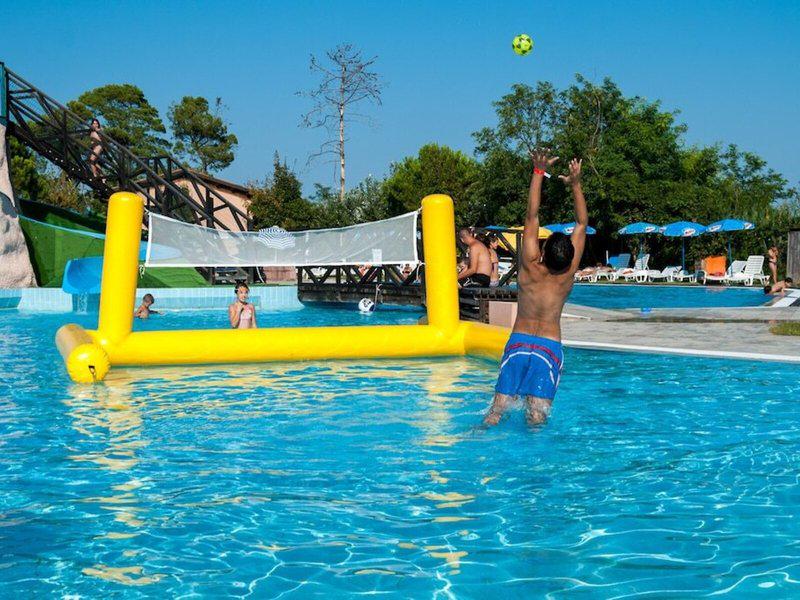 CFD5DEB2D52DFED6D03751EC59A052D2