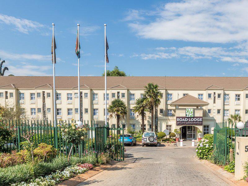 44B15B5743EA6E83F3B0C7FB3D27370E