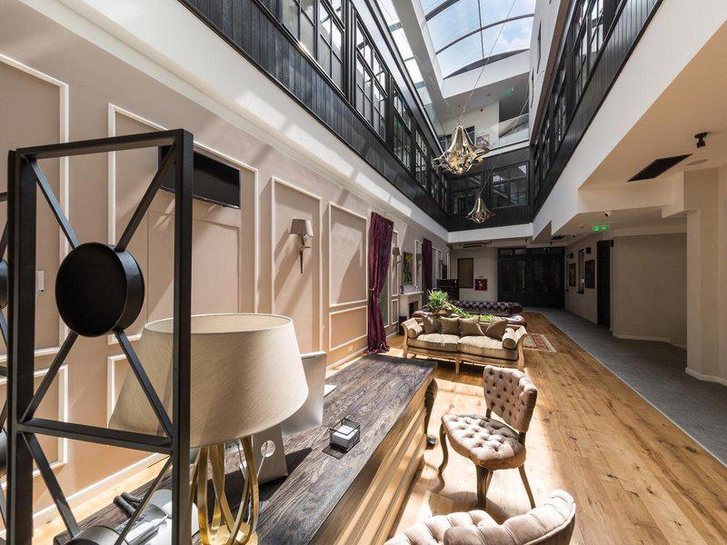 228195D9A3AADAB59532D6F29E165EC1