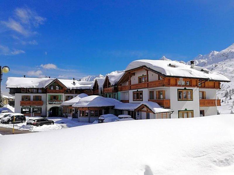 1A43B2BAA51AC9ED6B6ABB2BC034047C