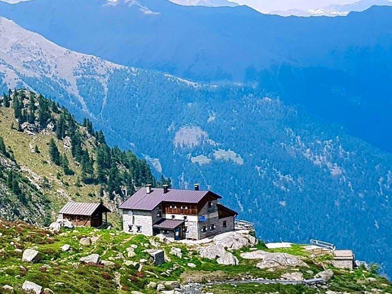 7E7FFFF6A42E3B49A04BF5EBB0087C05