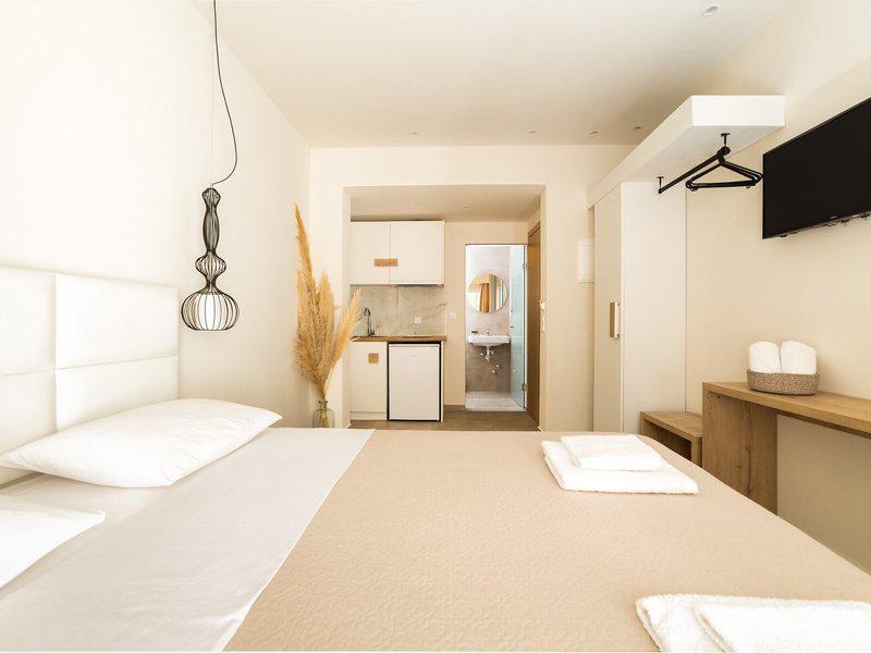 5EB216B71DA46F99D7F5DE792A6F5B8C