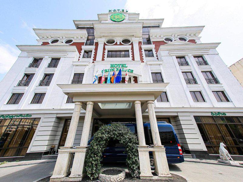 8E187B92849FF3E418472F6ABDE89E9D