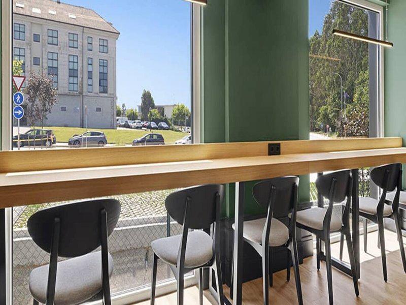 5E5145D4906D1E4619F0B4CEC81B991D