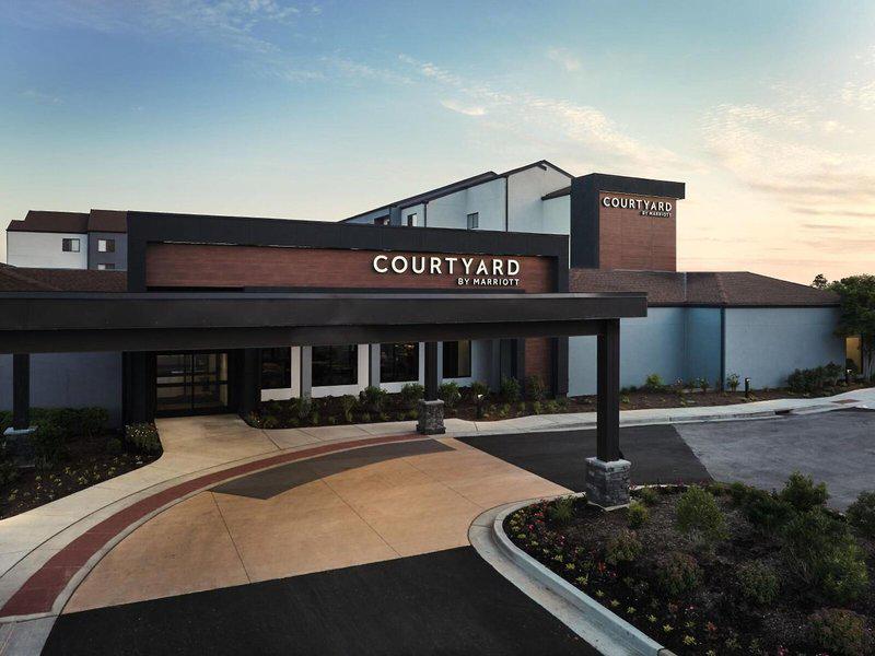 2200E7ABA1CD94E8ABE34D3A2F456BEC