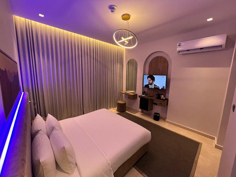 B122771279AAF7AC00637FF55771748E