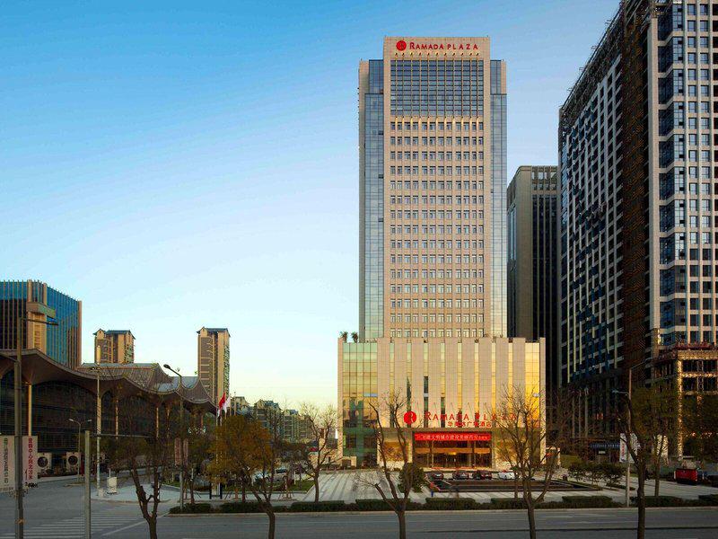 673DAE554FC3F9BDEB78DADC3C551992