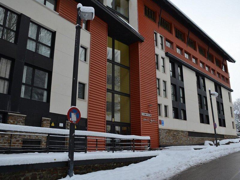 F845D85AA1C76684B2E7B20431C83BAF