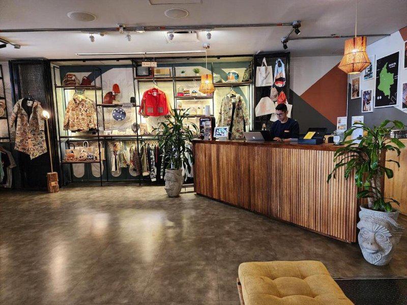 B82A61EC74A96DFA90505902659DAEF6