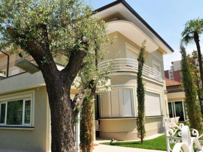 CAAC0BB621292672668DC7F76FD8E2AC