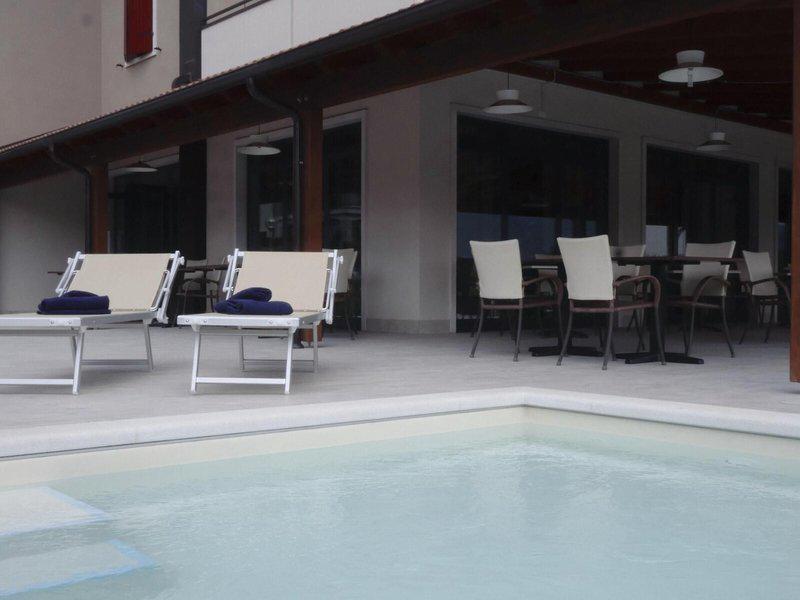 1D8C3E130BE38E4048538A33061C063C