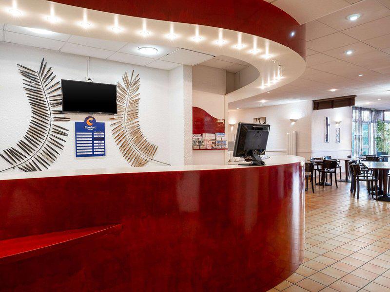 1659FEDADBD30B79885425BCF86009B8