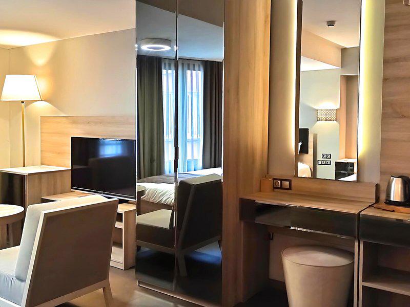 C59DF979DF02C04E61E7B315F4924CE1