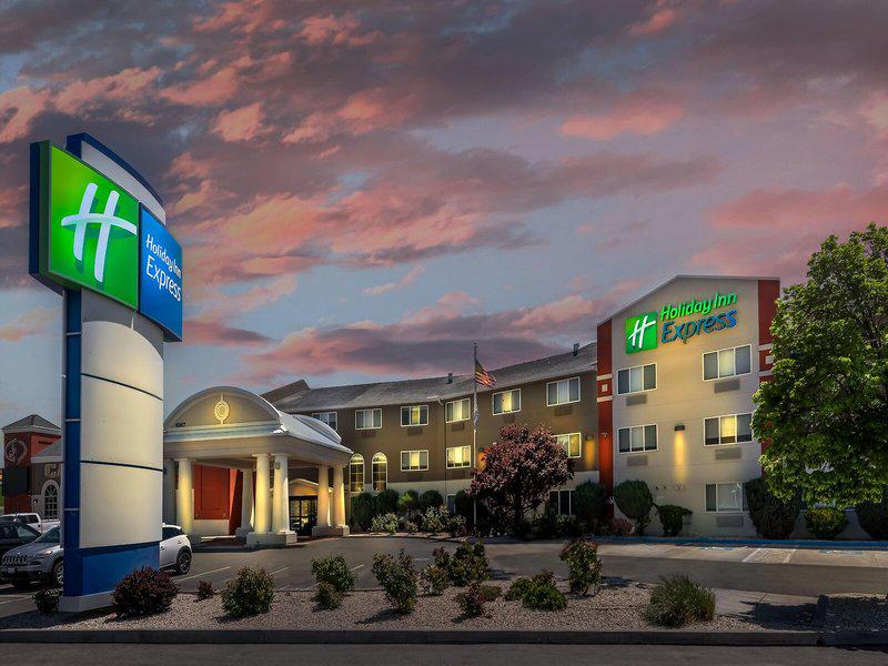 8D64A0FAB89DF9E43AF6E9C70532C9C7