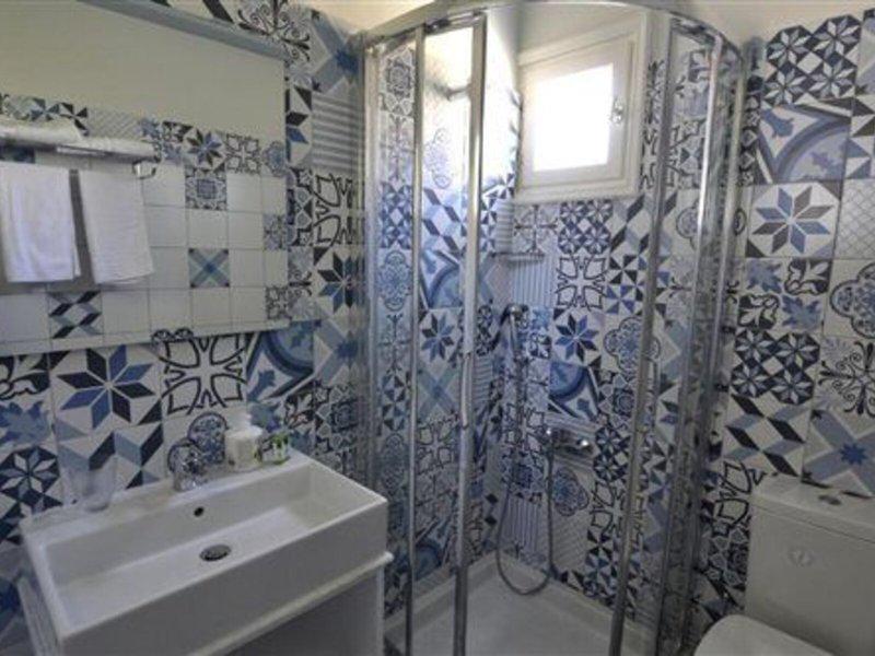 0998F7DA724FC566BFC8D1B458F71308