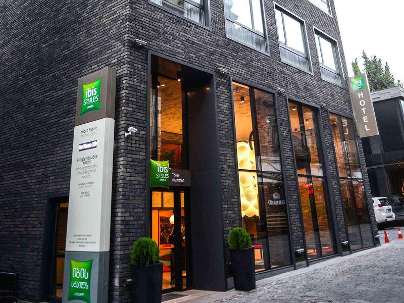 D28C7A56568943FC0C0B4CA58B0DC24B