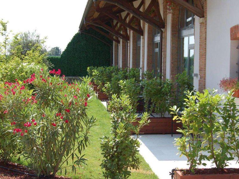 16846D70C0A9ED0DF254EF730992B437