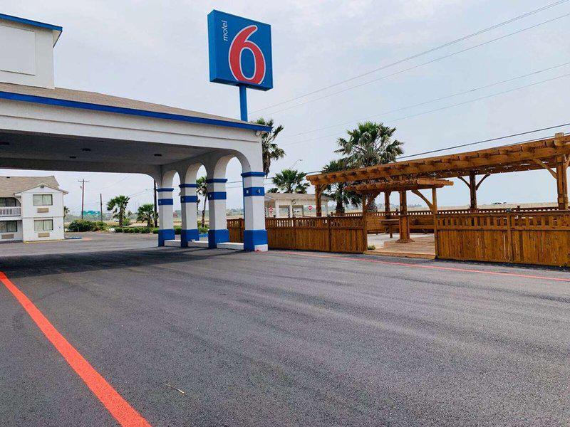 9E8978D6A99C1503C8FD5A541C9FE1D2