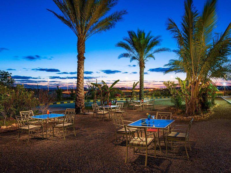 F3B856C8BBD4E3FE1E72CB2AC27F1359